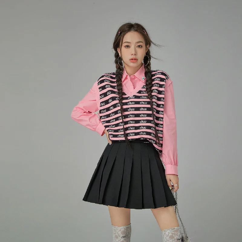 Cozy Footwear Stripes Chuu Logo Knit Vest