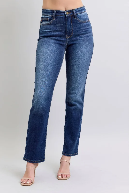 Everyday Outfits Judy Blue Full Size Washed Straight Leg Jeans with Pockets