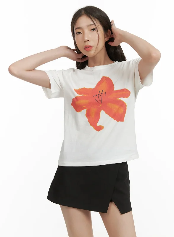 Comfortable Sweaters Floral Bliss Graphic Tee CY417