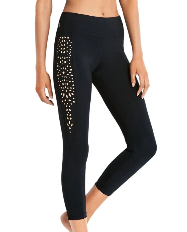 Light Layers Temple Lasercut Legging In Sea Black