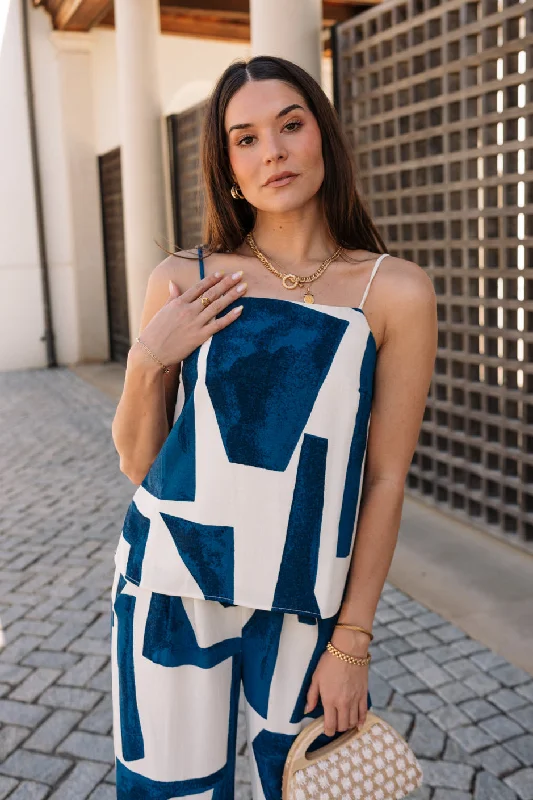Easy-to-Wear Cora Navy & Cream Geometric Tank