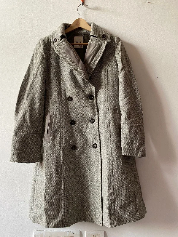 Soft Wearables Overcoat