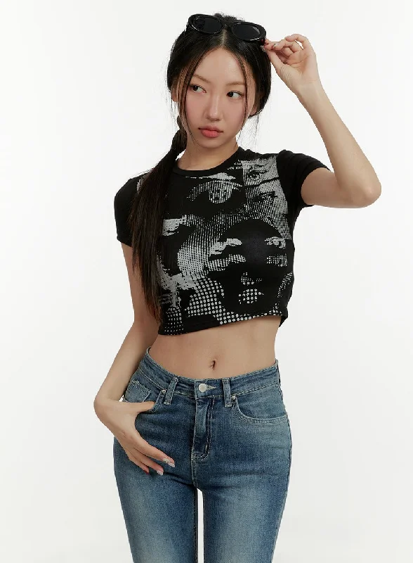 Casual Comfort Graphic Crop Top CY409
