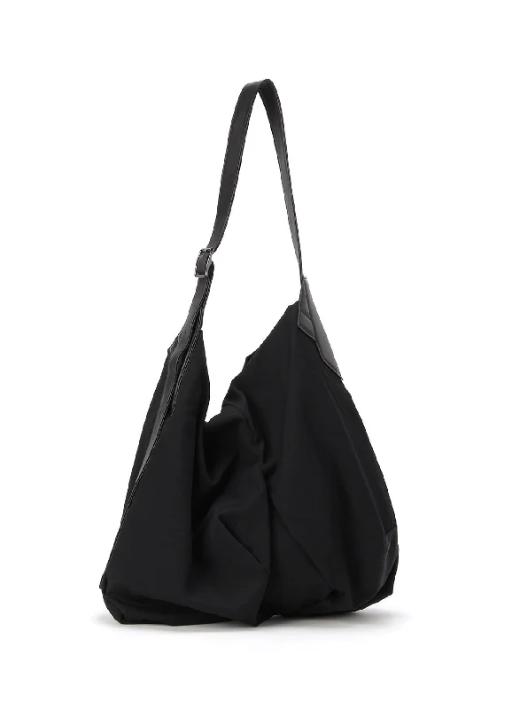 Casual Chic Looks Angular bag