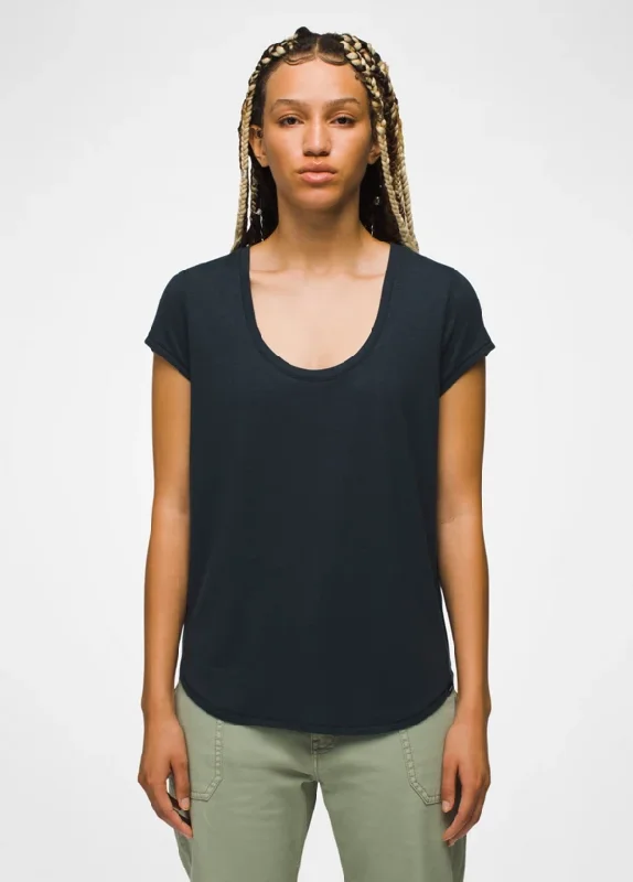 Cozy Fashion Women's Cozy Up Scoop Neck Tee