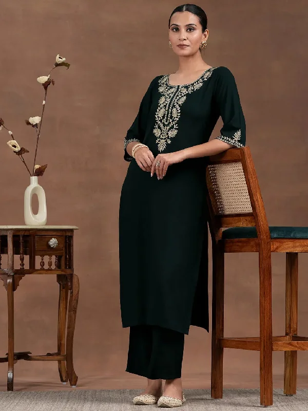 Warm Chic Outfits Green Yoke Design Rayon Straight Kurta Set