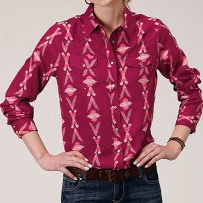 Casual Comfort Roper Women's Pink and Grey Aztec Snap Shirt