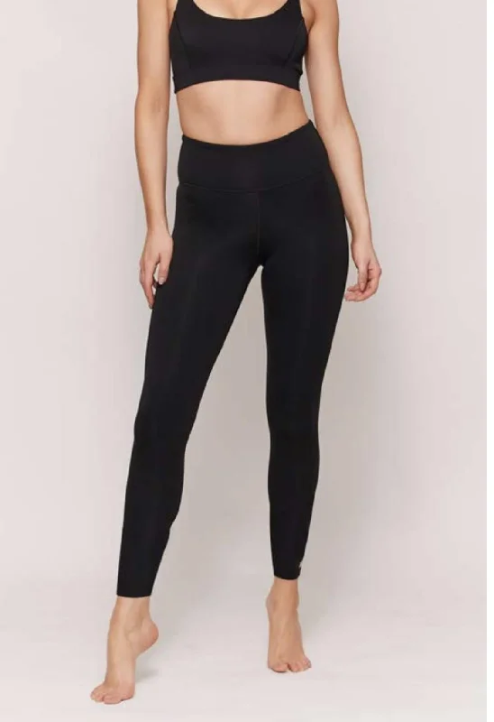 Fashionable Comfort Core full length legging in Black