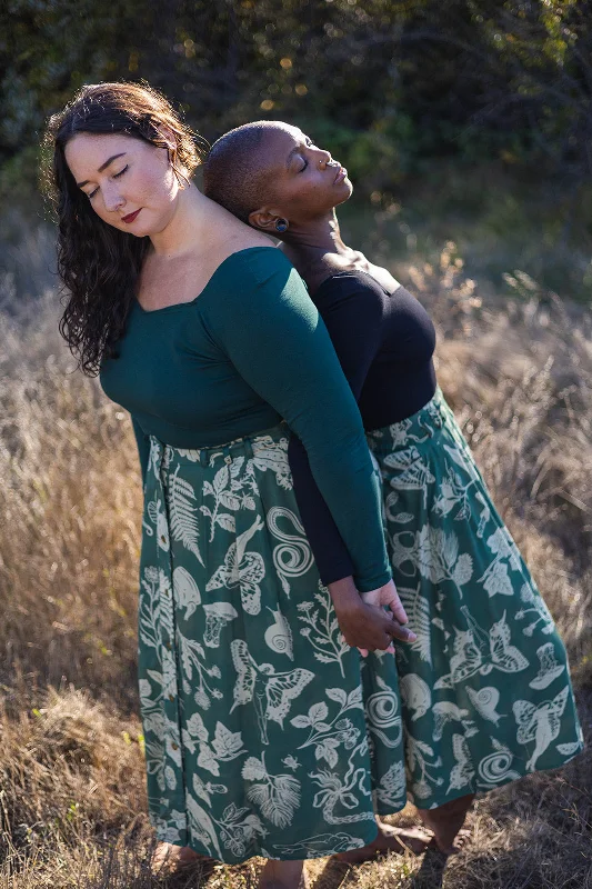 Chic Comfort Wear Trices Skirt in Emerald Woodland Wonder