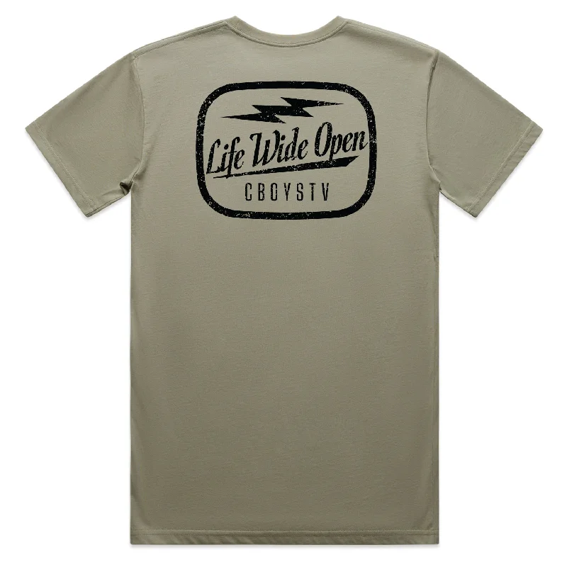 Warm Chic Outfits Milwaukee Tee