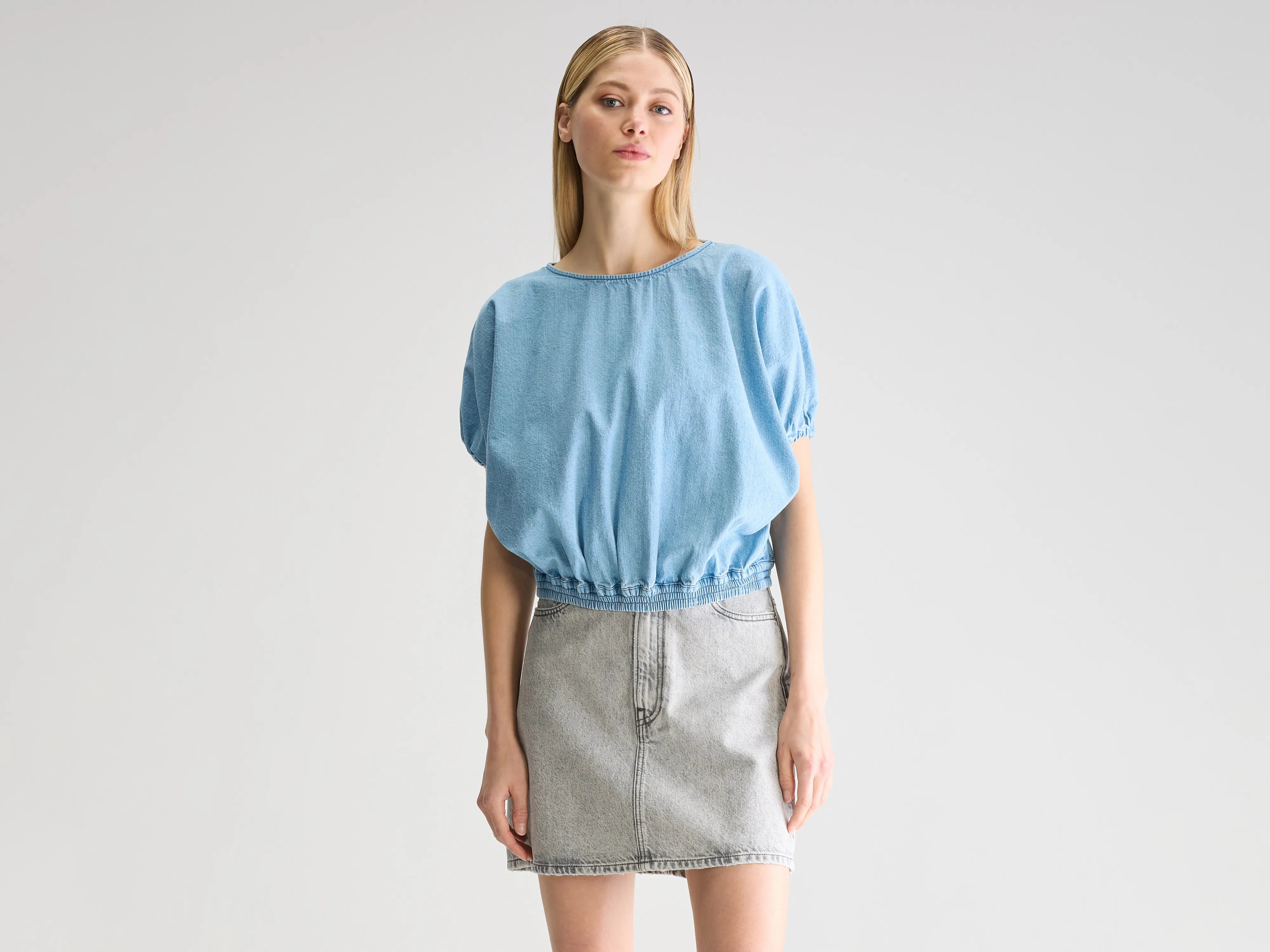 Effortless Outfits Wilma denim blouse (251 / W / LT BLUE BLEACH)