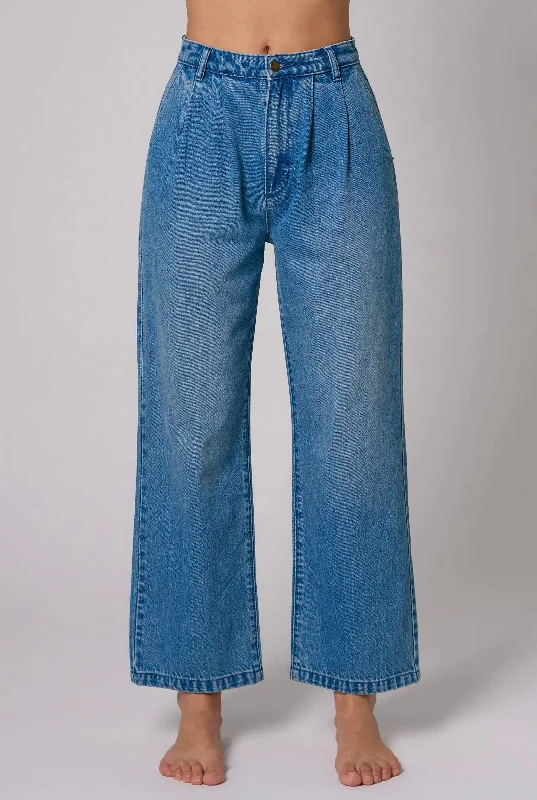 Versatile Outfits Chloe Pleat Pant - Azure Mid Blue