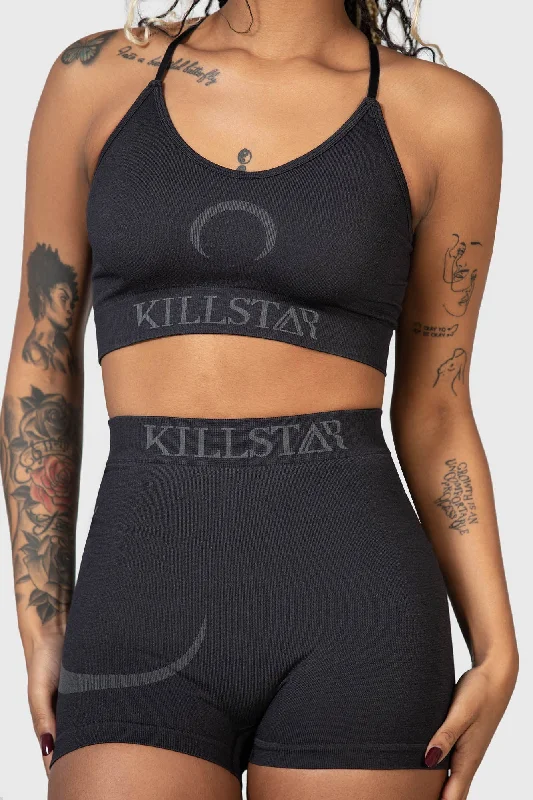 Elegant Dressing Screams Hotpant