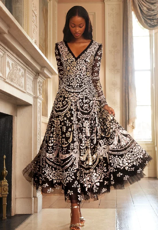 Easy Chic Wear Chandelier Gloss Gown